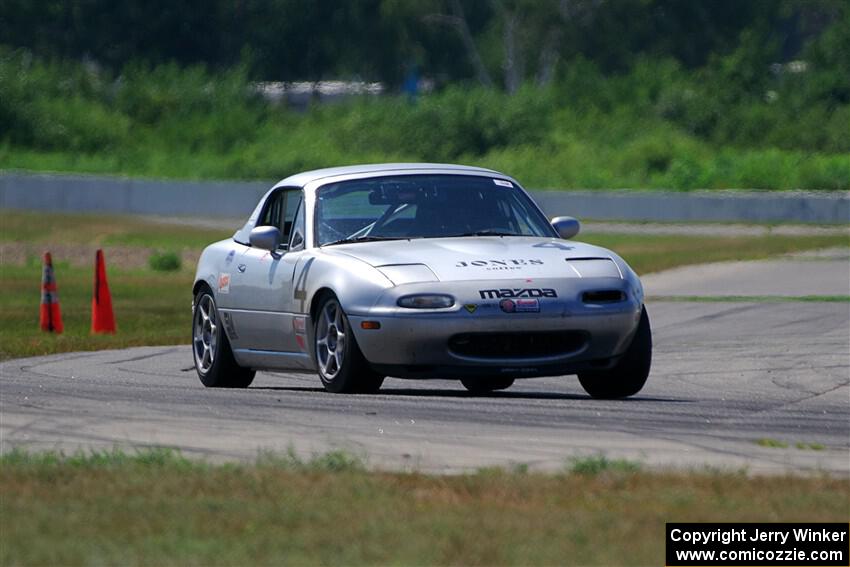 Tony Jones' Spec Miata Mazda Miata