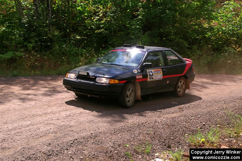 Joe Boburka / Elizabeth Unglenieks-Ploeg Ford Escort on SS3, Norway Home.