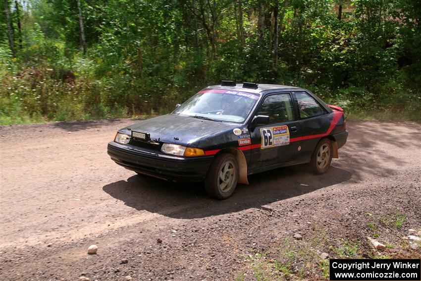 Joe Boburka / Elizabeth Unglenieks-Ploeg Ford Escort on SS3, Norway Home.