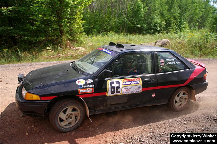 Joe Boburka / Elizabeth Unglenieks-Ploeg Ford Escort on SS3, Norway Home.