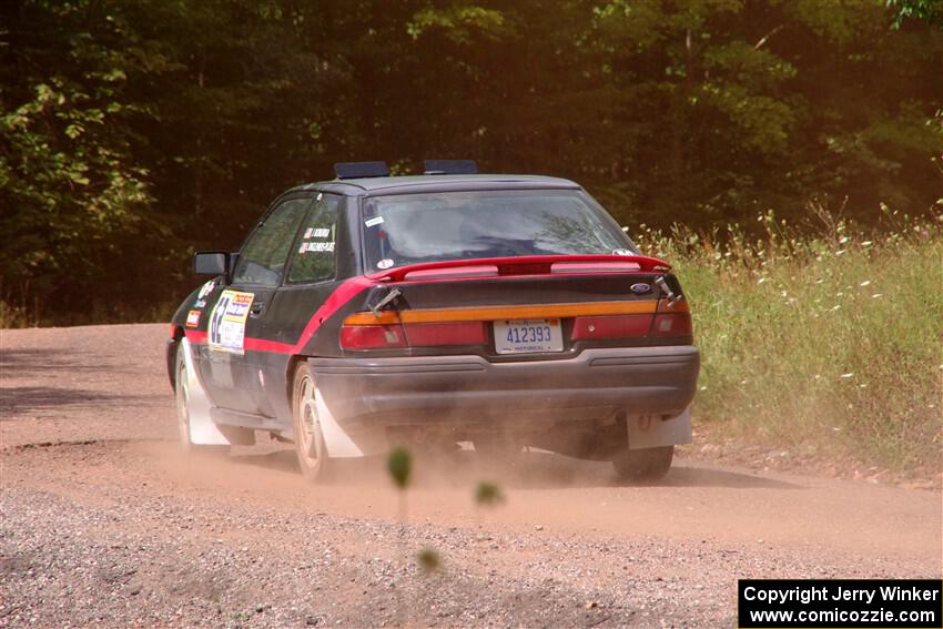 Joe Boburka / Elizabeth Unglenieks-Ploeg Ford Escort on SS3, Norway Home.