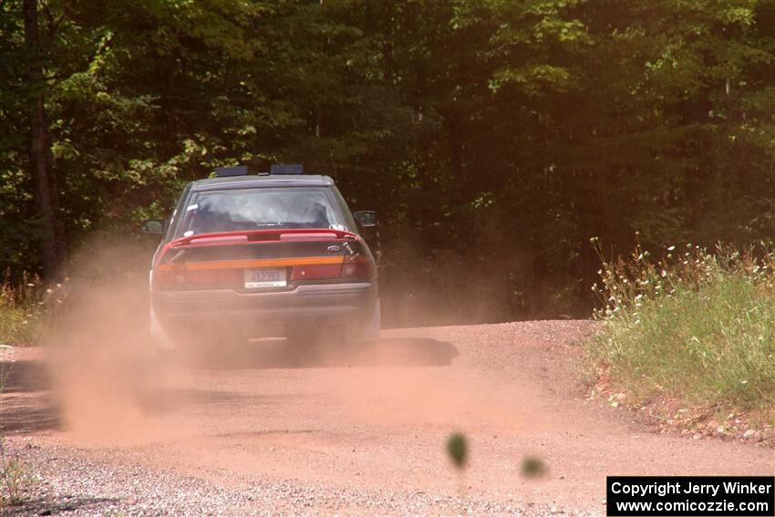 Joe Boburka / Elizabeth Unglenieks-Ploeg Ford Escort on SS3, Norway Home.