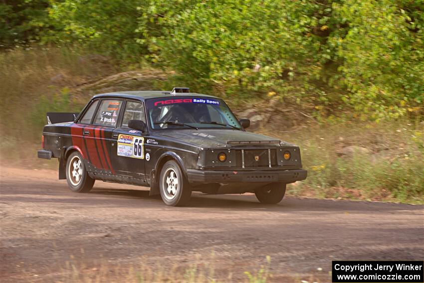 Adam Brock / Shanti Witt Volvo 244 on SS5, Norway South II.