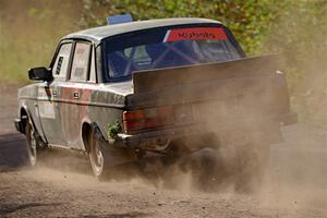 Adam Brock / Shanti Witt Volvo 244 on SS5, Norway South II.
