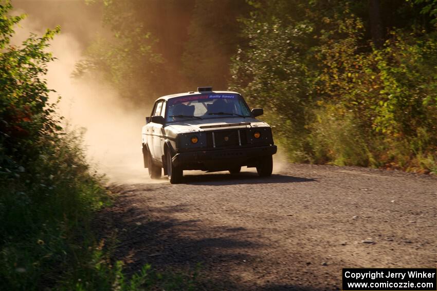 Adam Brock / Shanti Witt Volvo 244 on SS6, Norway North.
