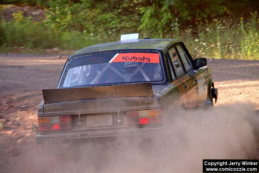 Adam Brock / Shanti Witt Volvo 244 on SS6, Norway North.