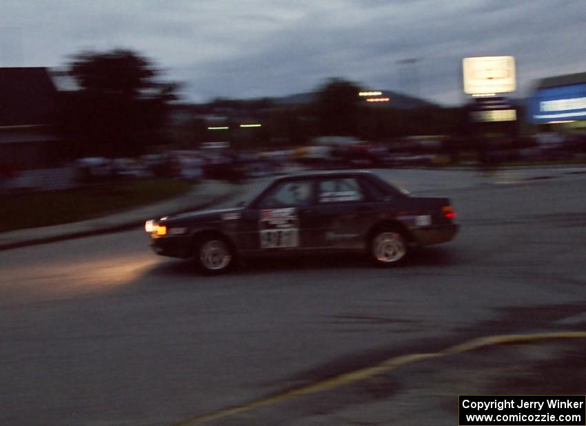 Paul Tingaud / Ian Forgays Audi 4000 Quattro on SS10 (In Town)