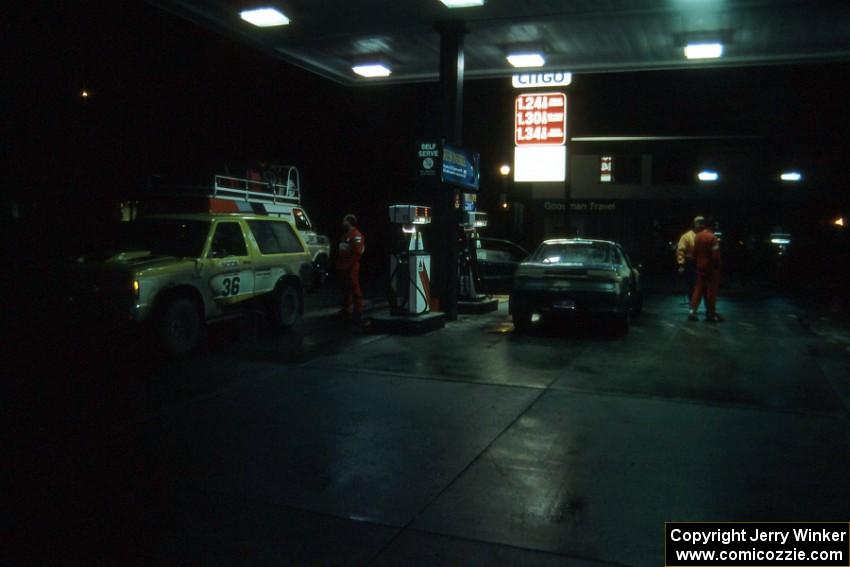 Scott  Justus / Yorgi Bittner Chevy S-10 Blazer and an unidentified Misubishi Eclipse refuel at the Citgo in Houghton.