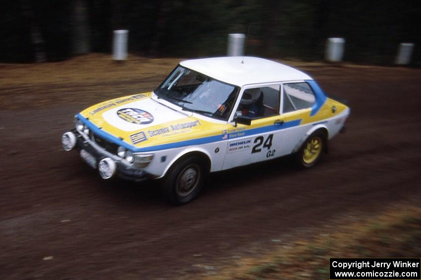 Goran Ostlund / Steve Baker SAAB 99 at the start of the Delaware 1 stage.