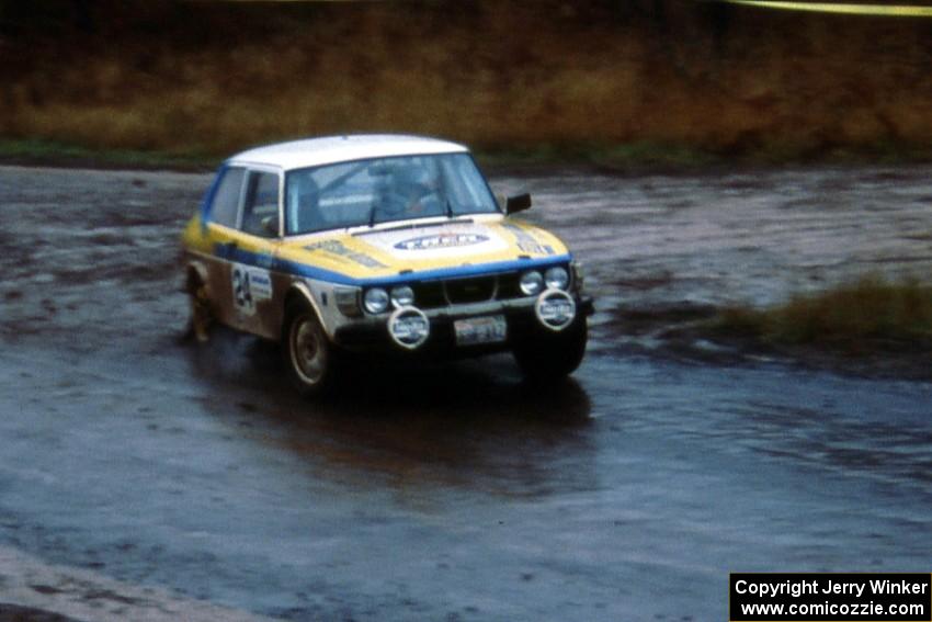 Goran Ostlund / Steve Baker SAAB 99 at the Delaware delta on their way to 5th overall, first in Group 2.