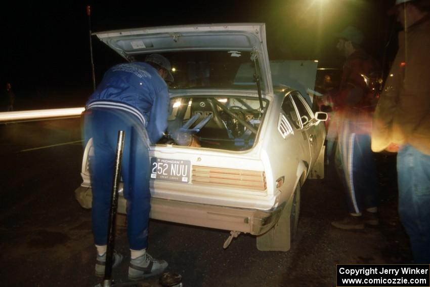 Chris Czyzio / Eric Carlson prepare to go back into the woods in their Plymouth Arrow.