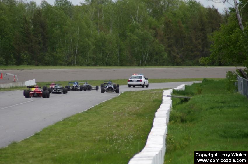 Formula Continental/ Formula Enterprise/ Formula Mazda Grid heads into turn one