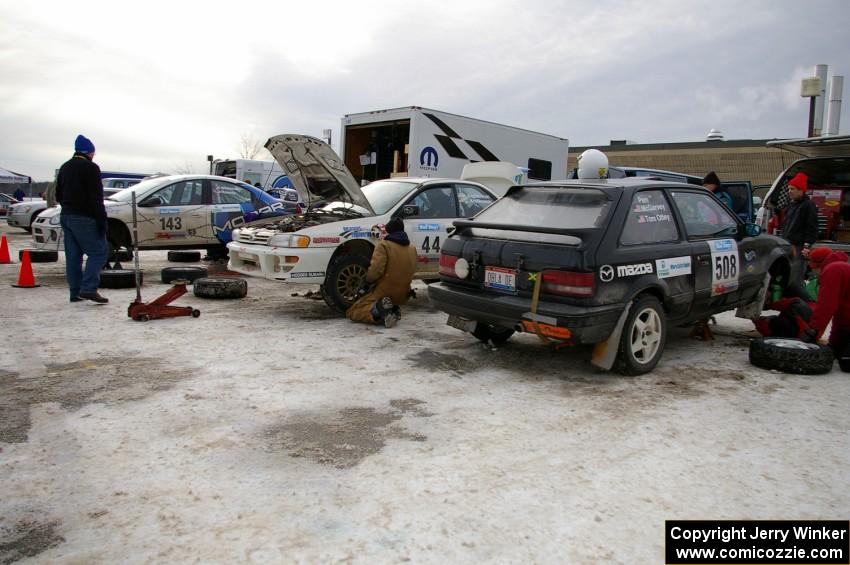 Chris Whiteman / Mike Rossey Dodge SRT-4, Henry Krolikowski / Cindy Krolikowski Subaru WRX, Tom Ottey / Pam McGarvey Mazda 323GT