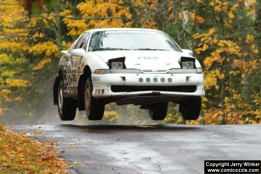 Matt Huuki / Brent Nahri catch some air in their Eagle Talon at the midpoint jump on Brockway, SS10.