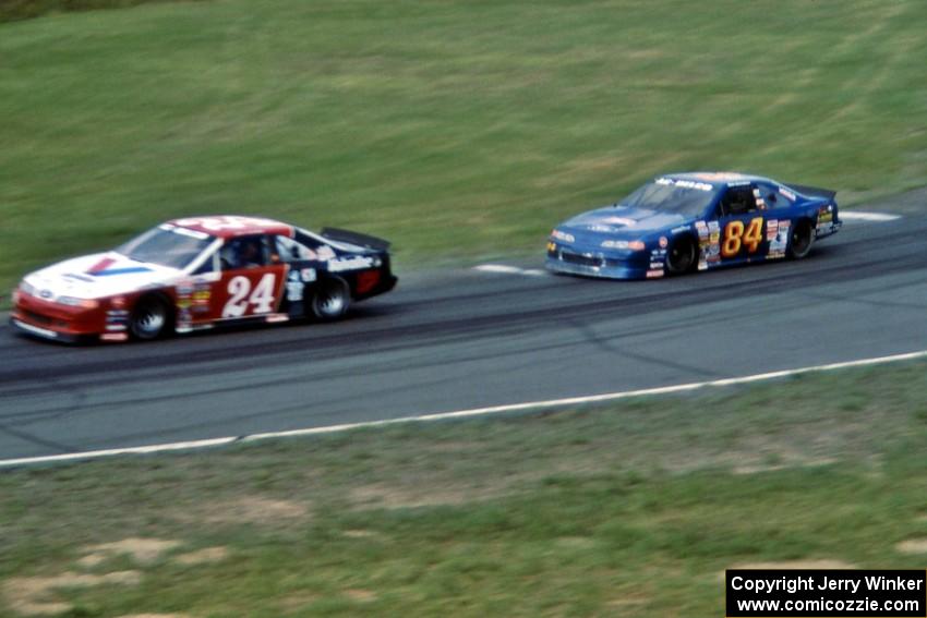 Jon Lemke's Ford Thunderbird and Bob Senneker's Ford Thunderbird