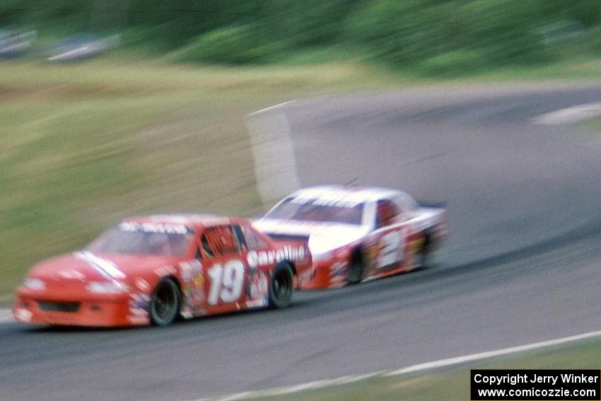 Randy MacDonald's Chevy Lumina and Johnny Benson, Jr.'s Chevy Lumina