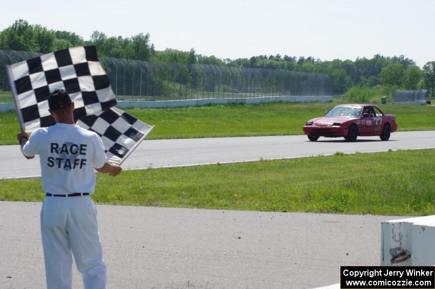 Trump Chump Honda Prelude takes the checkered flag